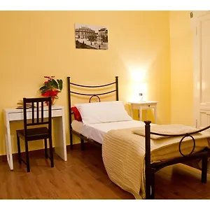 https://lepetit-milano.italymilanhotels.net