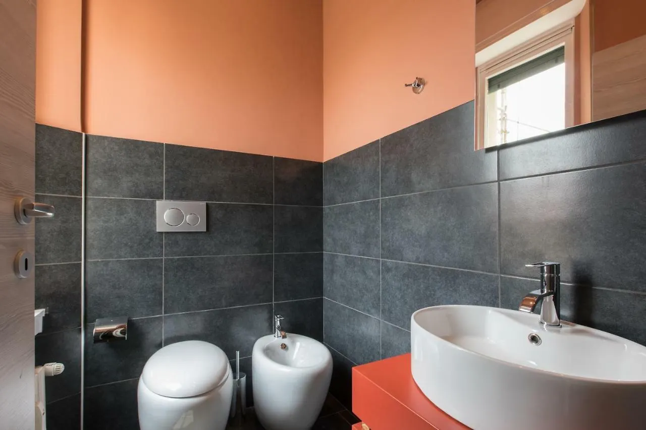 Guest house Le Texture Premium Rooms Duomo-Cordusio Milan Italy